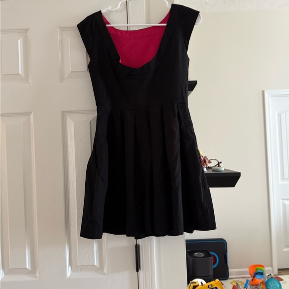 Black cocktail dress - Picture 2 of 3